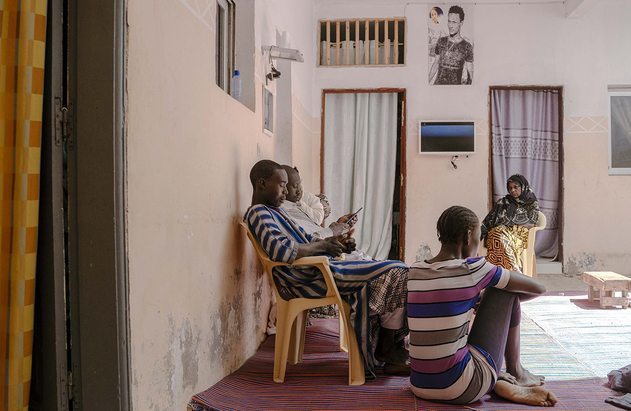 La famille de Cheikh Wade dans la commune de Cambérène à Dakar, le 7 mars 2022. © Carmen Abd Ali pour JA