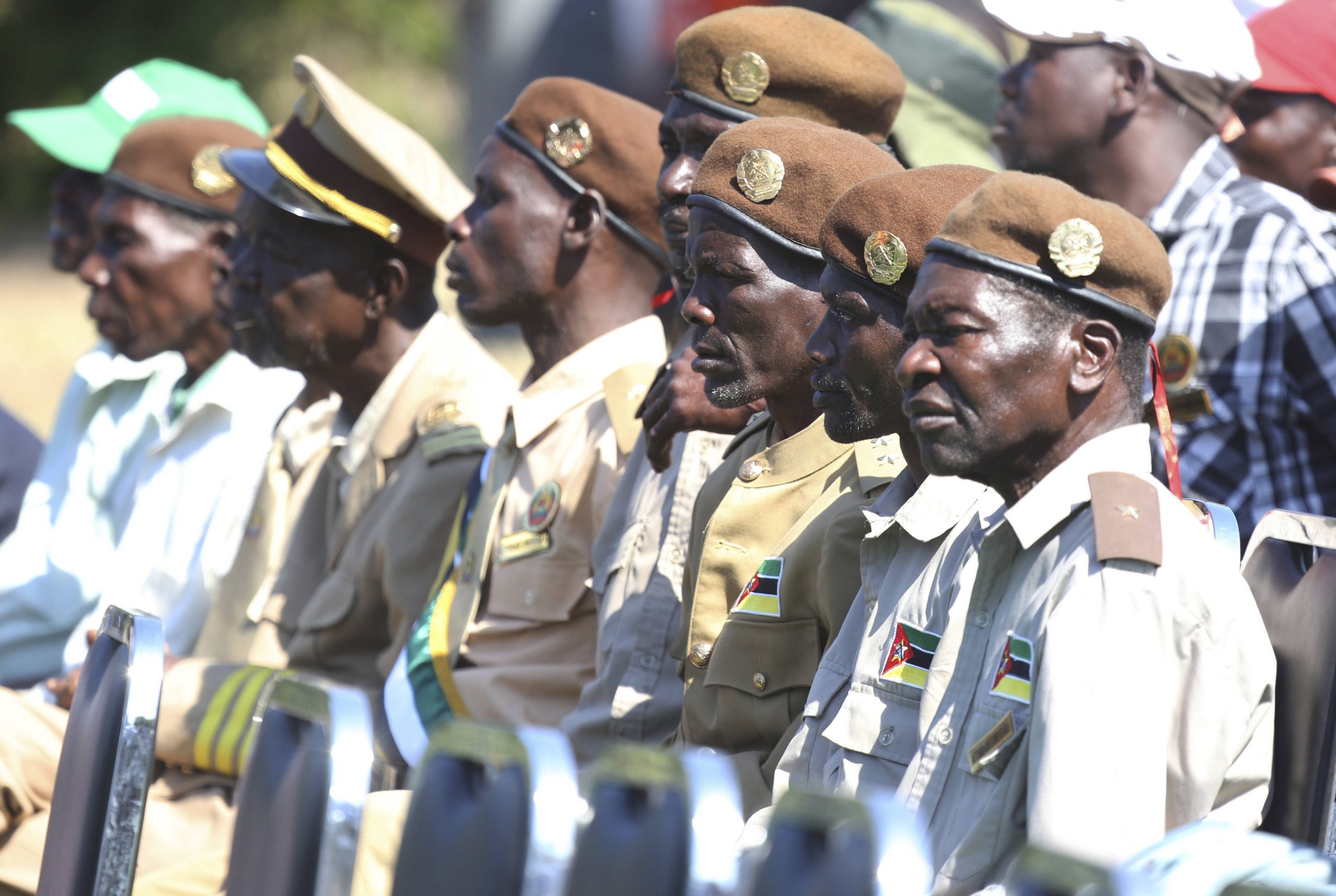 Anciens combattants de la Renamo, le 1 août 2019, lors de la signature de l'accord de paix avec le Frelimo. © Tsvangirayi Mukwazhi/AP/SIPA
