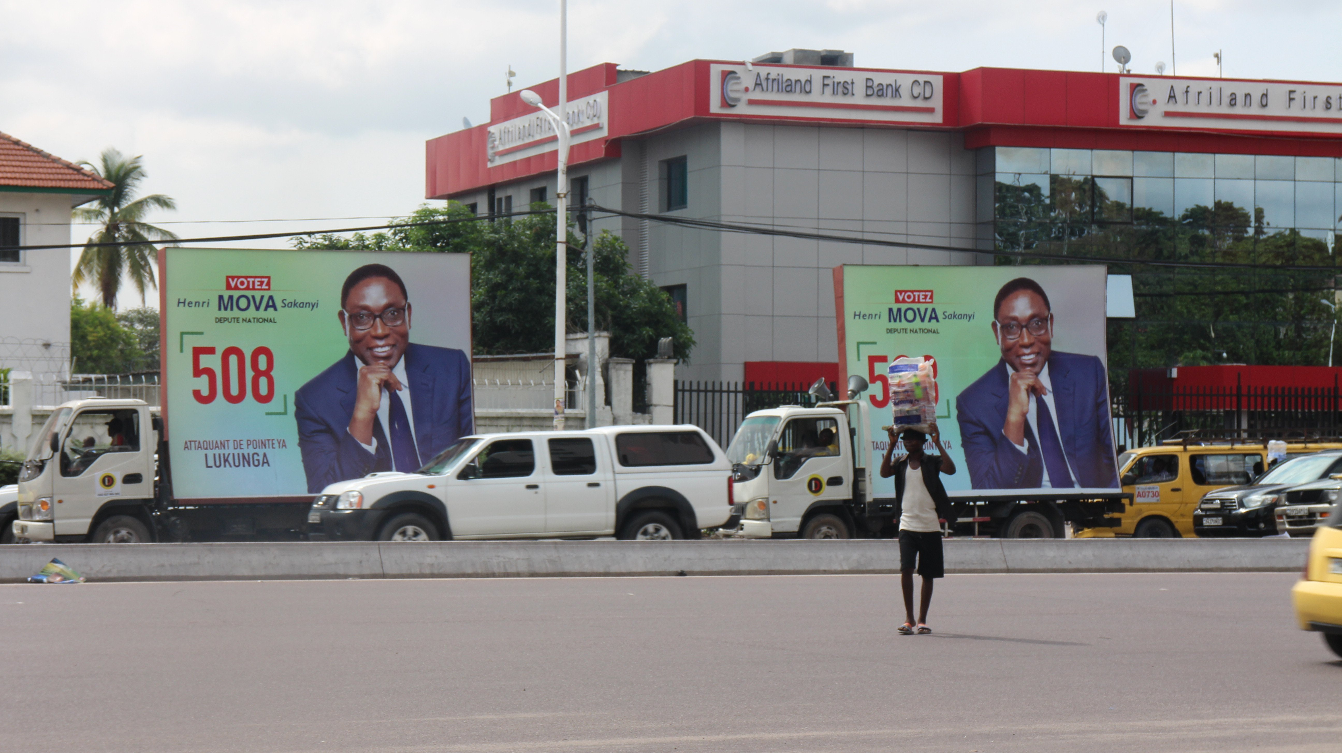 Une caravane de campagne de Henri Mova Sakanyi à Kinshasa, le 8 décembre 2018. © Trésor Kibangula/JA