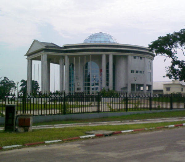 Le mémorial Pierre-Savorgnan-de-Brazza, inauguré en 2006 à Brazzaville © Marcel1977 by Wikimedia Commons