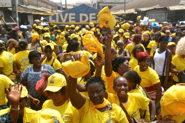 Des partisans du président Alpha Condé participent à un meeting avant les élections municipales en Guinée, le 2 février 2018 à Conakry. © CELLOU BINANI / AFP