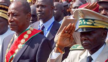 À côté d'Alpha Condé, le général Nouhou Thiam (à dr.), arrêté le 19 juillet.