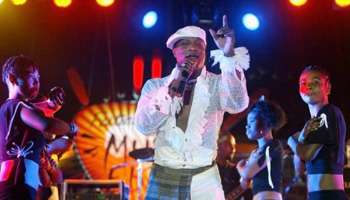 L’artiste musicien congolais Koffi Olomidé en concert.