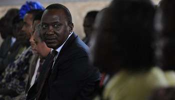 Uhuru Kenyatta assiste à une messe le 10 mars 2013 à Gatundu, Kiambu.