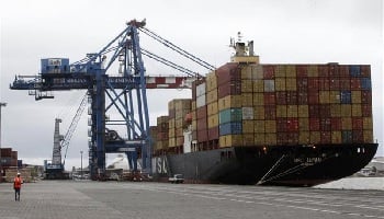 En 2011, plus de 171 000 tonnes de marchandises ont transité par le port de Tema, le plus actif du Ghana.