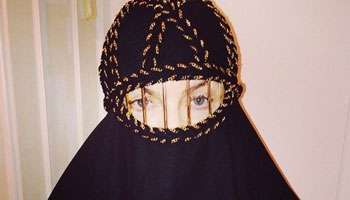 Selfie de Madonna en burqa.