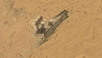Vue satellitaire de ce qu'il reste aujourd'hui de la base de Ouadi Doum.