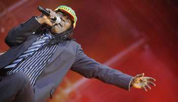 Alpha Blondy.