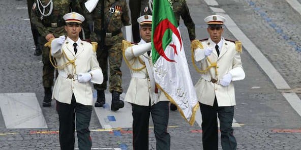 Soldats algériens lors du défilé du 14 juillet 2014 sur les Champs-Elysées, à Paris