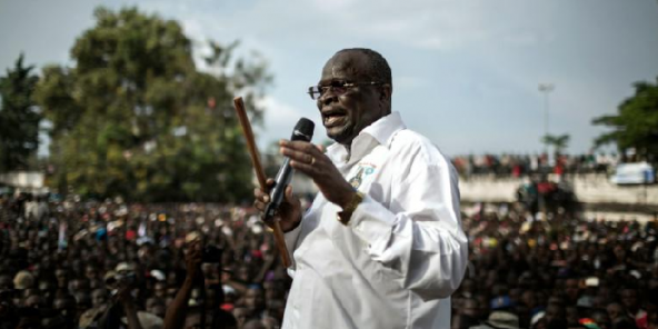 Guy-Brice Parfait Kolélas arrivé deuxième avec un peu plus de 15, 05% des voix, s’adresse à ses militants lors d’un meeting à Brazzaville le 17 mars 2016.