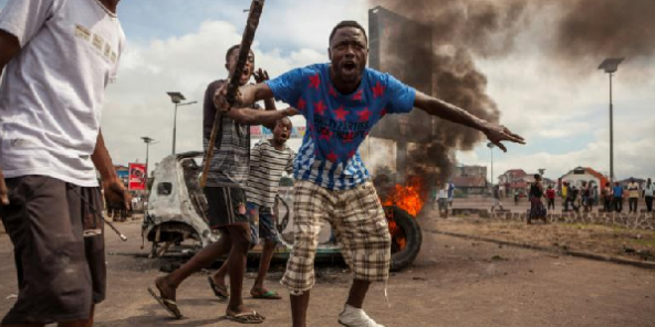Des manifestants lors d'une manifestation de l'opposition, à Kinshasa, le 19 septembre 2016.