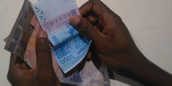 Le Franc Cfa N Est Pas Optimal Mais Il Protege En Temps De Crise Jeune Afrique