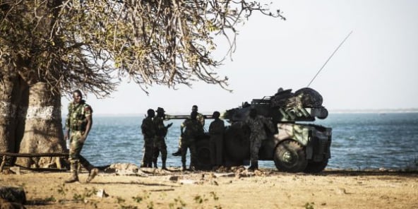 Des troupes sénégalaises de la Micega à Barra, en Gambie, en janvier 2017.