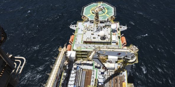 Le navire de forage Atwood Achiever, de la société Kosmos Energy, au large des côtes sénégalaises.