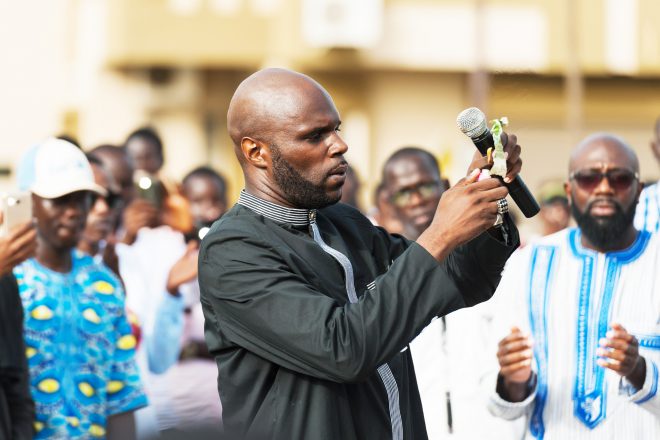 Retour de Kemi Seba au Sénégal : les militants anti-franc CFA mobilisés