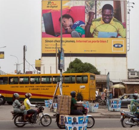 Une affiche de l'opérateur de téléphonie mobile MTN à Cotonou, au Bénin © Gwenn Dubourthoumieu pour Jeune Afrique