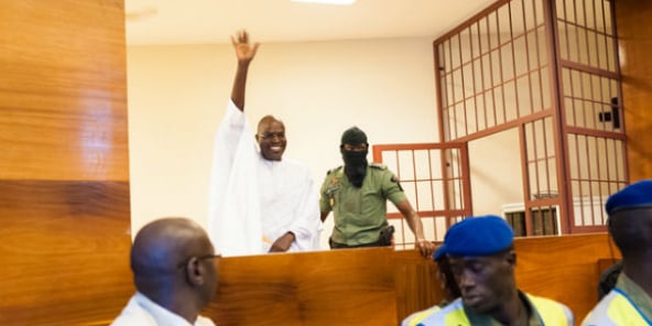 Khalifa Sall, dans le box des accusés, le 3 janvier 2018 au tribunal de Dakar.