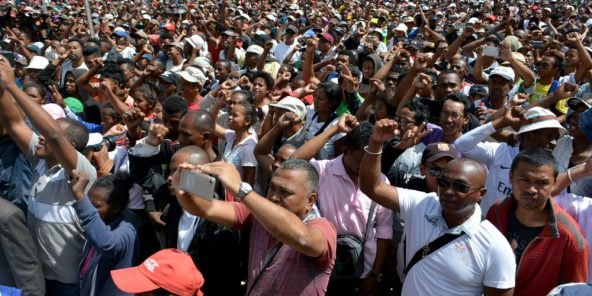 Des manifestants à Antananarivo, le 25 avril 2018.