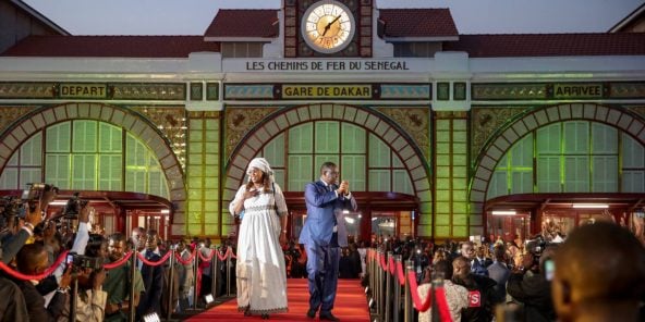 Macky Sall et son épouse Marième Faye, lors de la cérémonie de réception du TER, à la gare de Dakar, le 14 janvier 2019.