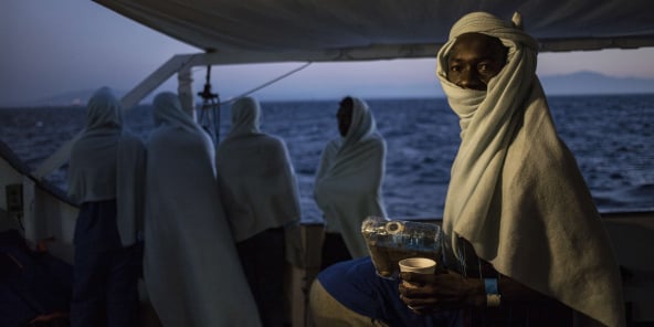 A bord d’un navire de l’ONG Open Arms ayant secouru des migrants au large de la Libye, en août 2018.