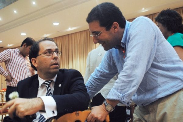 Youssef Chahed (à gauche) avec Selim Azzabi, ancien directeur de cabinet de la présidence.