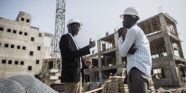 Le marché de la construction est en plein boom au Sénégal. Ici, un chantier dans le centre de Dakar, en avril 2018.