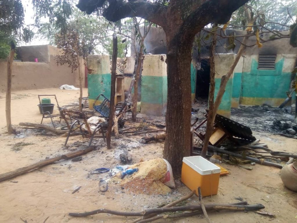 L'une des images prises par un membre de Tabital Pulaaku dans le village d'Ogossagou, où au moins 154 civils peuls ont été massacrés dans une attaque, samedi 23 mars 2019.