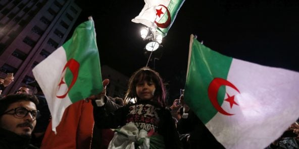 Dans la foule algéroise célébrant la démission d'Abdelaziz Bouteflika, le 2 avril 2019.