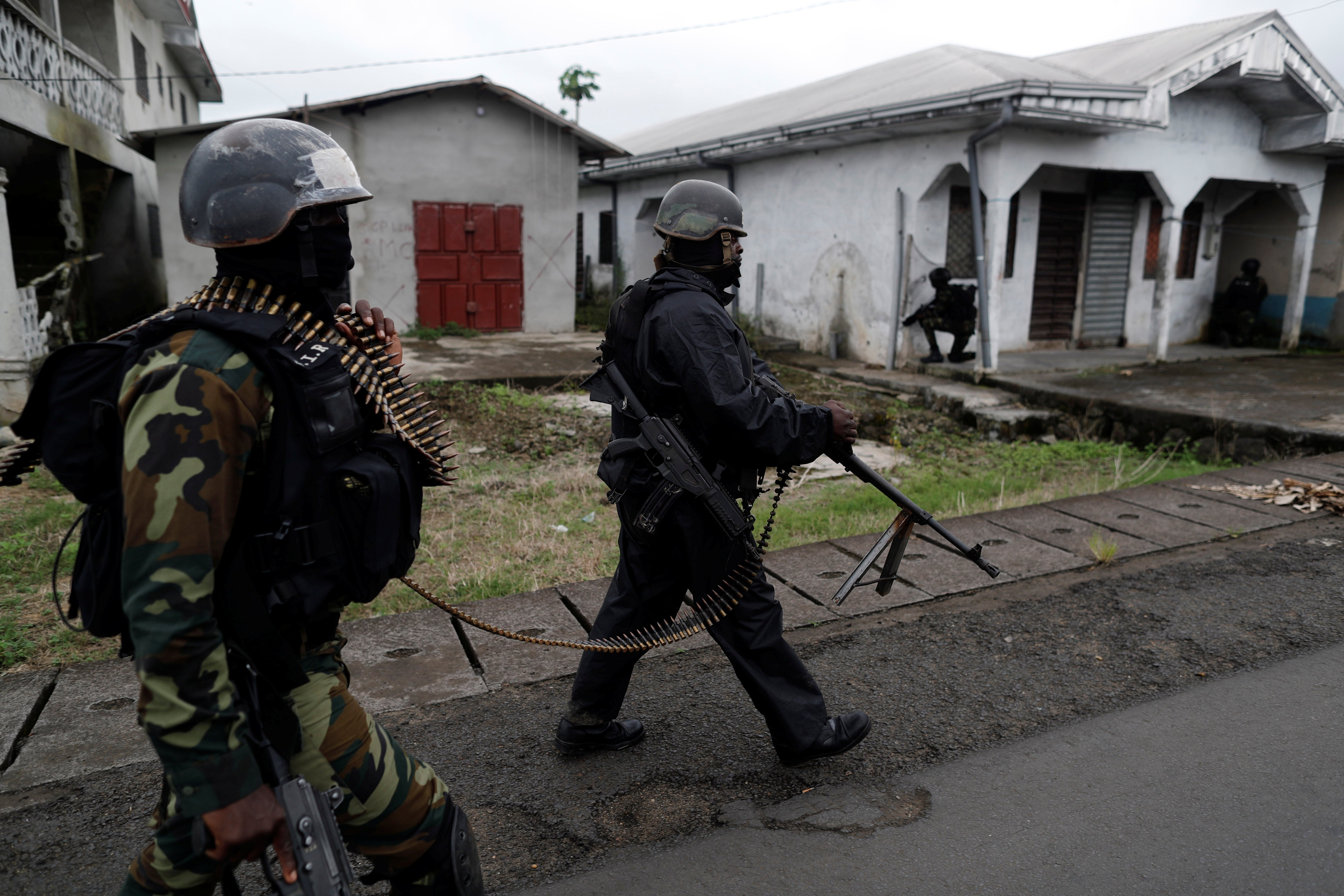 Des membres du Bataillon d'intervention rapide (BIR), à Ekona, près de Buea, en octobre 2018.