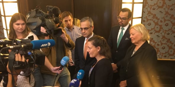 La plaignante lors d’une conférence de presse, à Paris, le 21 mai 2019.