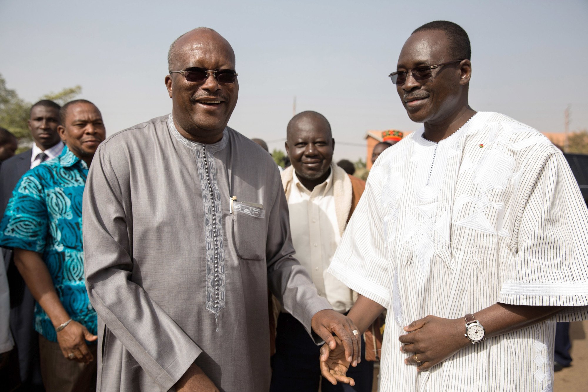 Avec le président Roch Marc Christian Kaboré, lors de l’inauguration de l’avenue Norbert-Zongo, à Ouagadougou, en décembre 2015.