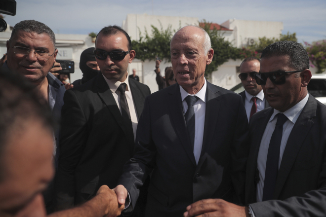 Tunisie : le président Kaïs Saïed à Alger pour son premier voyage officiel à l'étranger