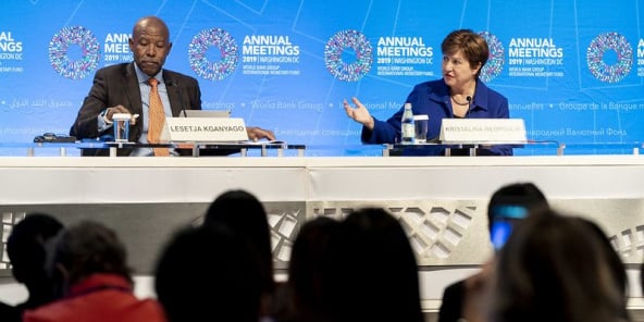 Lesetja Kganyago, gouverneur de la banque centrale d’Afrique du Sud du Comité financier et monétaire international, et Kristalina Georgieva, directrice du FMI