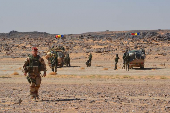 Sahel : la France annonce des moyens supplémentaires pour l'opération Barkhane