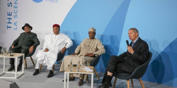 Ibrahim Boubacar Keïta, Mahamadou Issoufou et Idriss Déby Itno, lors du Forum sur la paix, à Paris, le 12 novembre 2019.