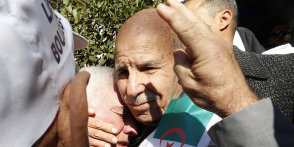 Lakhdar Bouregaâ lors de sa sortie de prison, à Alger, le 2 janvier 2020.