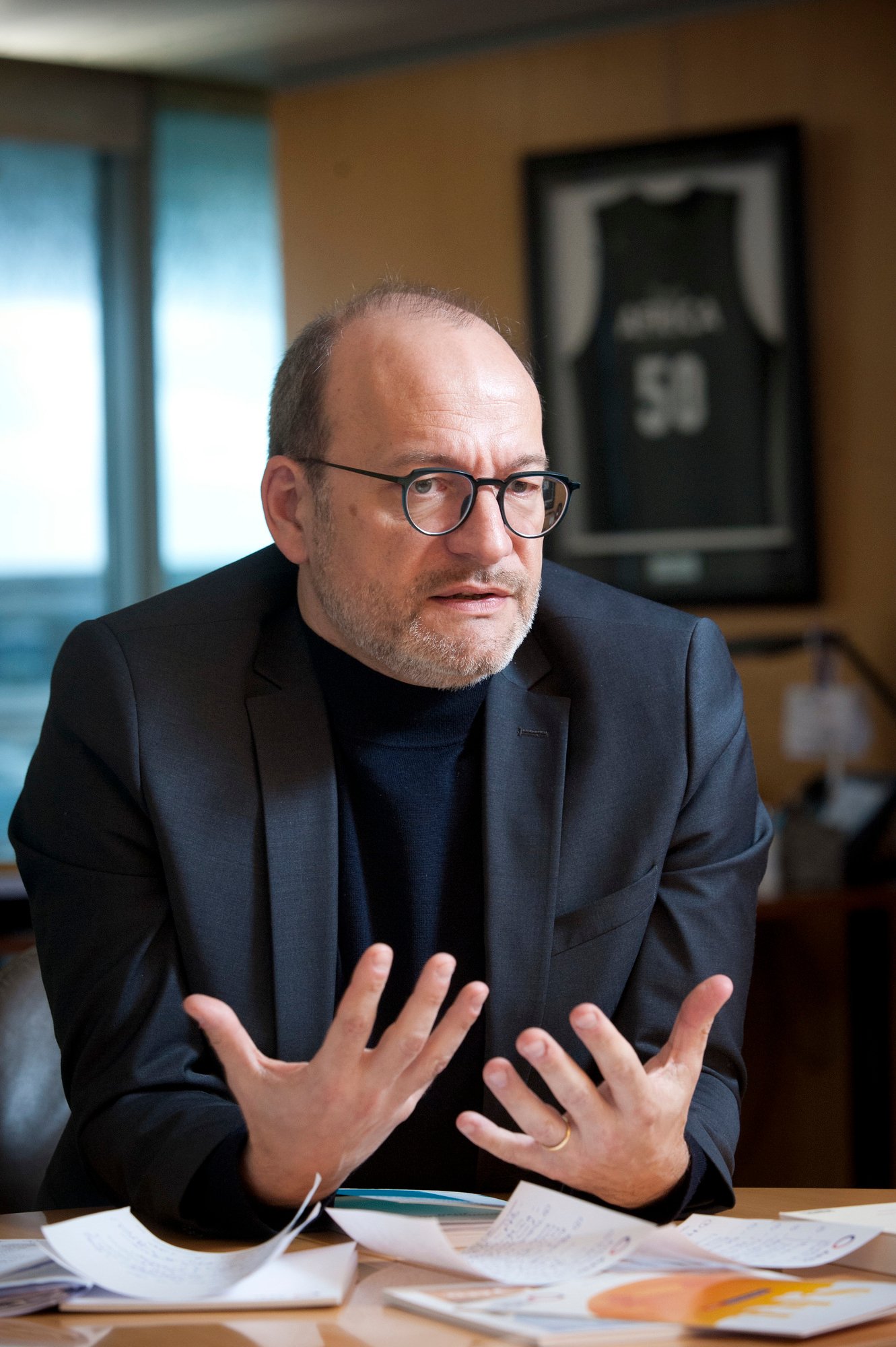 Remy Rioux (France), directeur general de l'Agence française de developpement (AFD), dans son bureau a Paris, le 15.01.2020. Vincent Fournier/JA