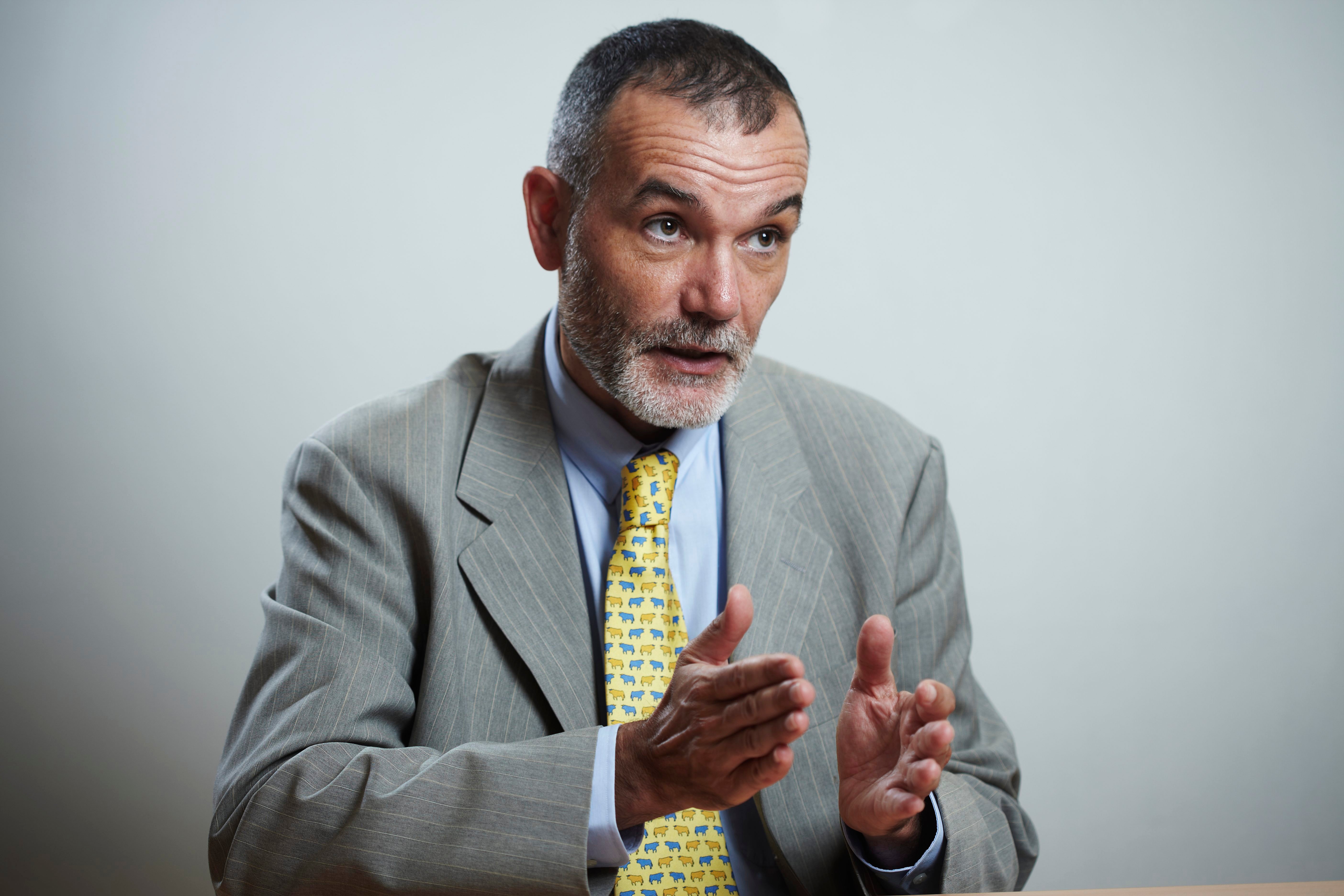 Jean-Pierre Filiu (France), historien, professeur à Sciences-Po Paris, lors d’une visite (interview) à Jeune Afrique, le 26 juillet 2010, à Paris. © Bruno Lévy pour JA