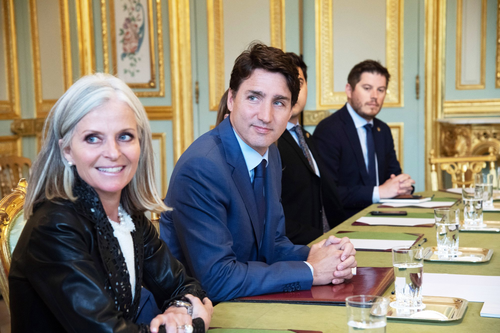 Isabelle Hudon, ambassadrice du Canda en France, à côté de Justin Trudeau. © Villard/POOL/REA