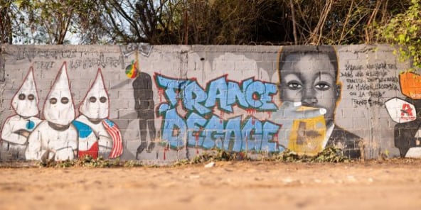 Graffiti sur un mur de Dakar, le 5 mars.