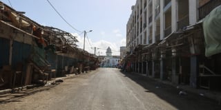 Commerces fermés à Djibouti, pendant l'épidémie de Covid-19, en mars 2020.