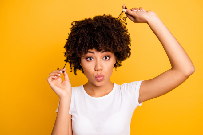 Confinement : comment prendre soin des cheveux afros ?