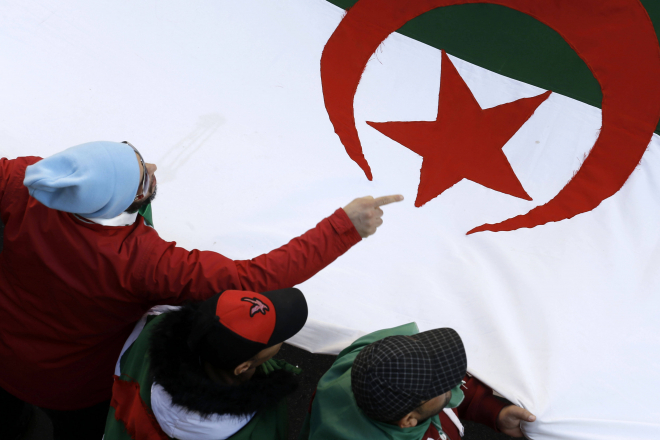Algérie : l'avant-projet de réforme constitutionnelle laisse un goût d'inachevé