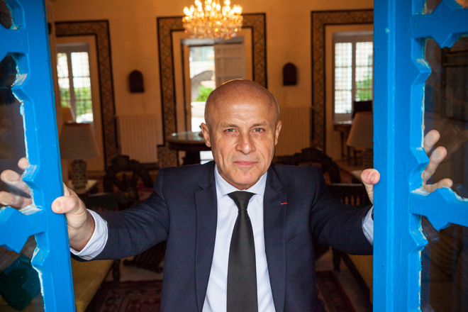 Sur le départ, l'ambassadeur de France Olivier Poivre d'Arvor reste en alerte sur la politique tunisienne