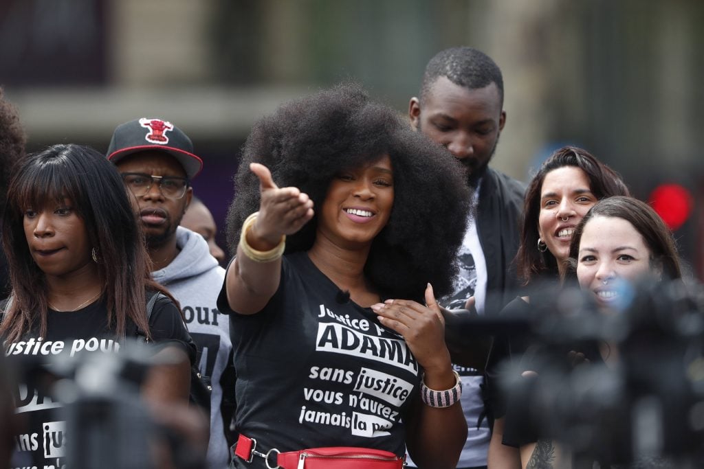 Assa Traoré, lors d’un rassemblement contre les violences policières à Paris, le 13 juin 2020.