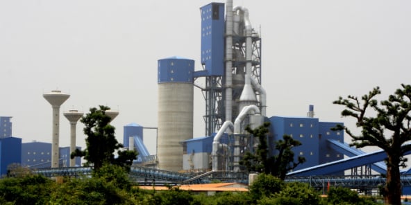 Cimenterie du Groupe Dangote (Dangote Industries Sénégal SA) à Pout, près de Thiès (Sénégal).
