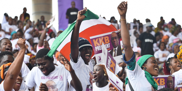 Des partisans du candidat à la présidentielle ivoirienne Kouadio Konan Bertin le 4 octobre 2020 à Abidjan.