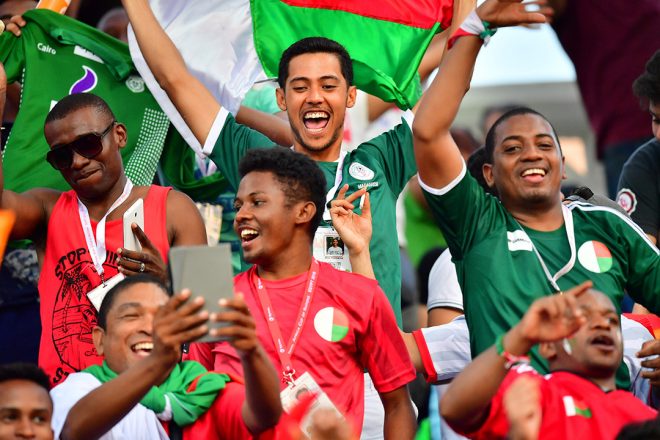Traqué par la justice et en exil, le patron du football malgache est toujours en poste