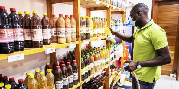 En plus de sa plateforme en ligne, Soreetul a ouvert un magasin à Dakar en 2019.