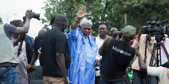 L’imam Dicko, lors d’un rassemblement à Bamako, le 21 août 2020, au lendemain du coup d’État qui a conduit à la chute d’Ibrahim Boubacar Keïta.
